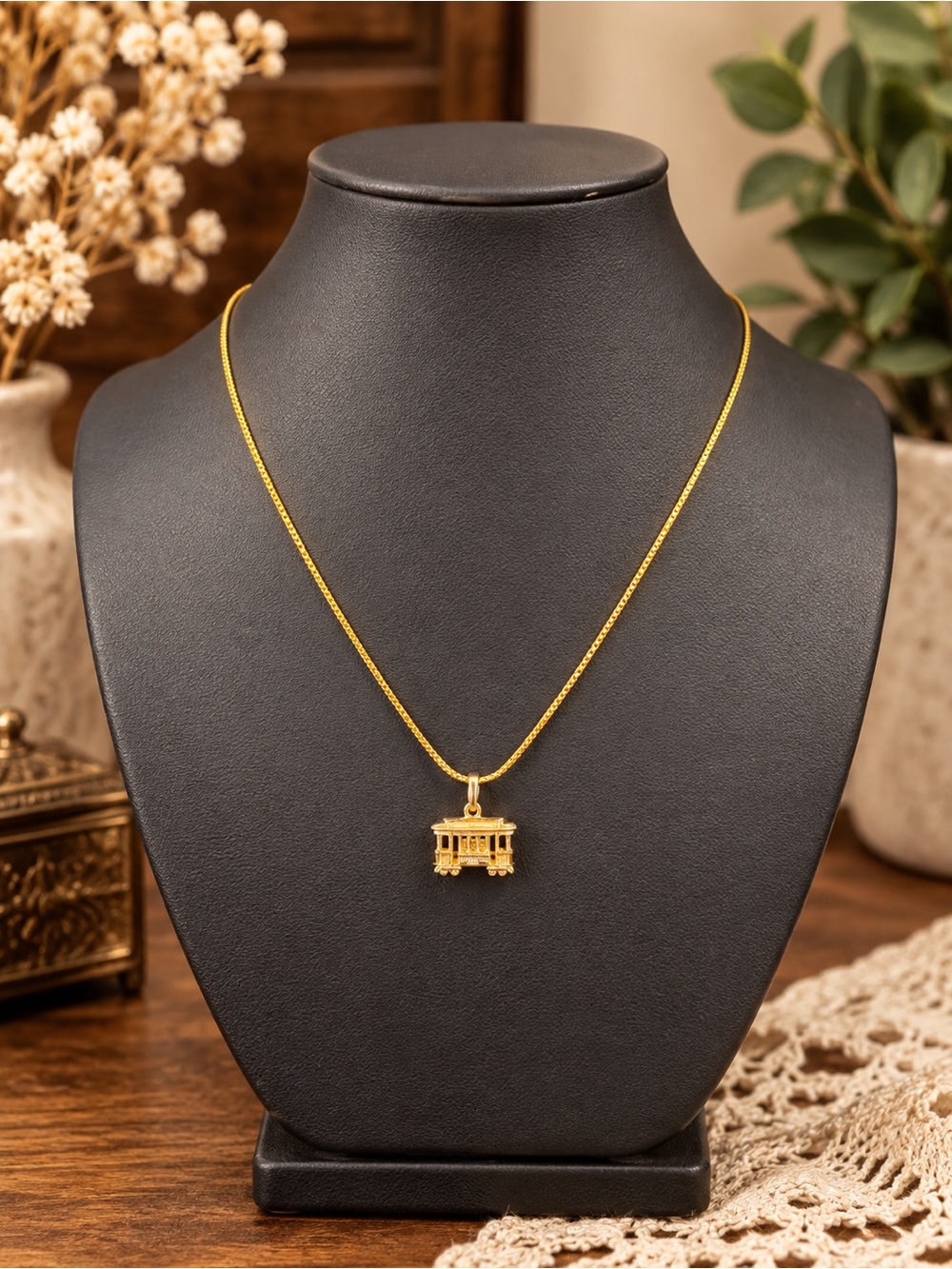 Monet Cable Car Trolley Pendant Necklace Vintage Travel Souvenir Charm Jewelry